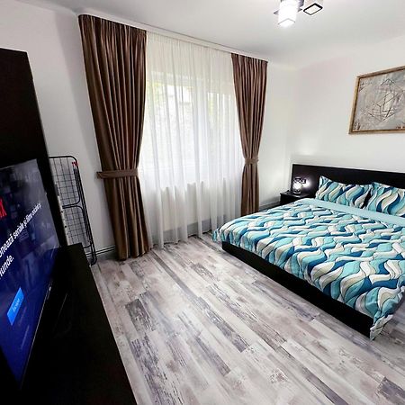 Comfort Apartment Targoviste Eksteriør billede