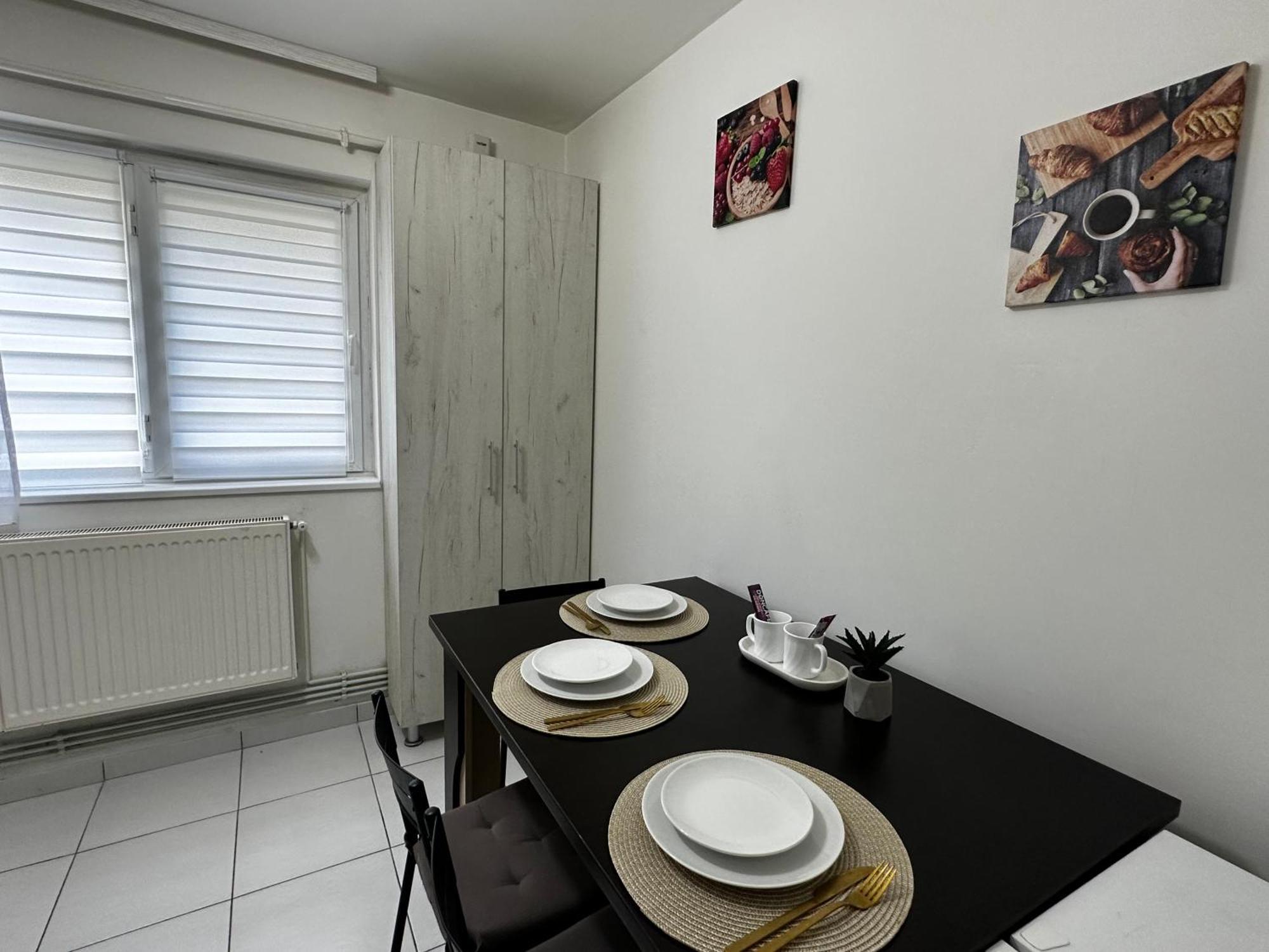 Comfort Apartment Targoviste Eksteriør billede