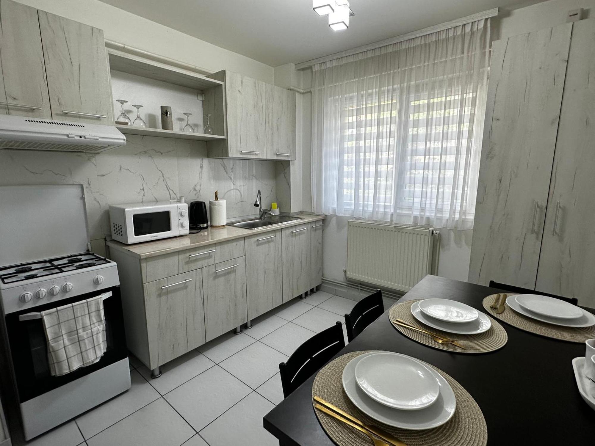 Comfort Apartment Targoviste Eksteriør billede
